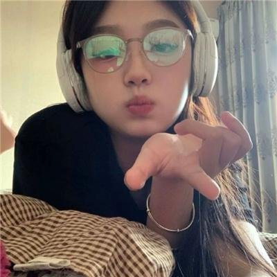 男人嬉春